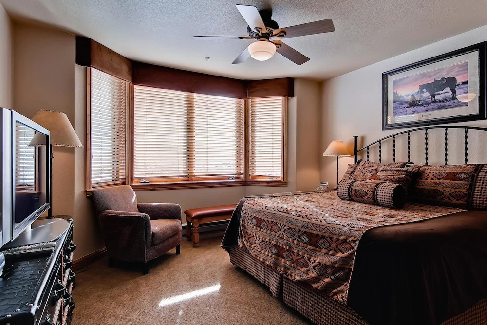 Torian Plum Creekside 418