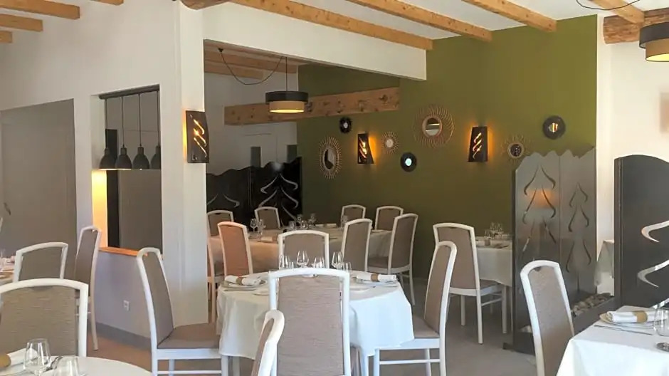 Logis Hotel Restaurant des Sapins