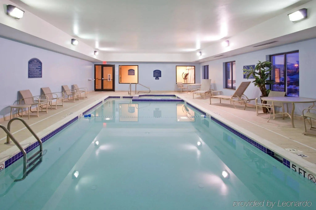 Holiday Inn Express Hotel & Suites Cleveland - Richfield by IHG