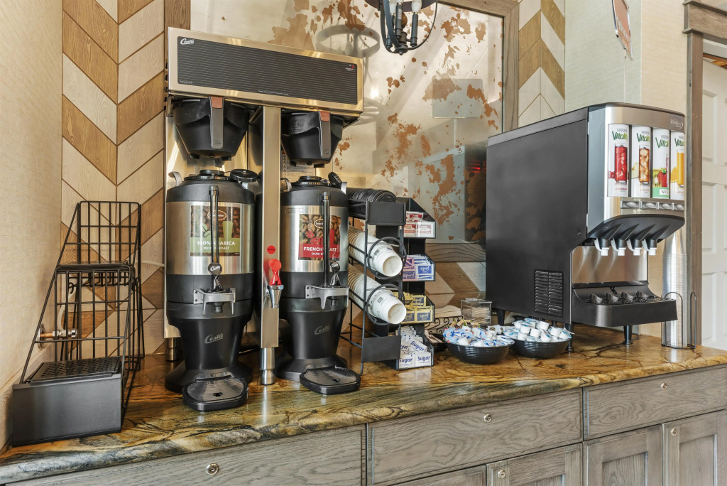 Best Western Plus Silver Saddle Inn