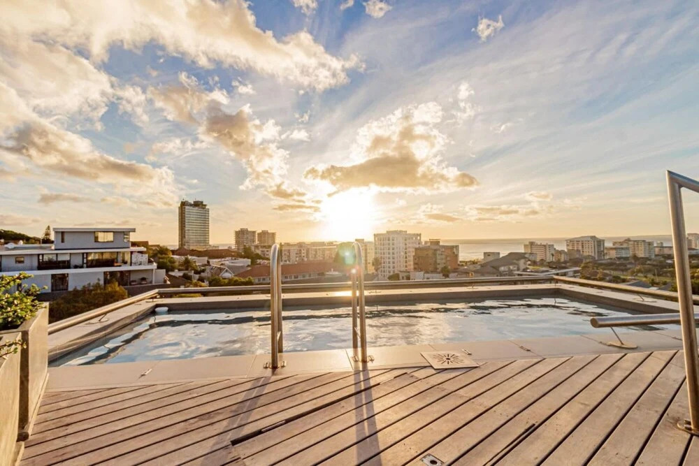 Modern Sea Point Apartment With Rooftop Deck 9 on S