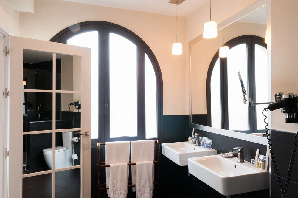 Suites Murillo Plaza Sta. Cruz