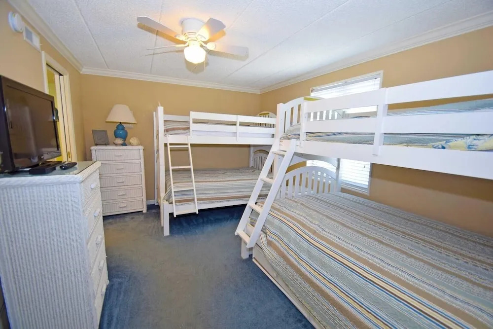 Bimini 106 2 Bedroom Condo by RedAwning
