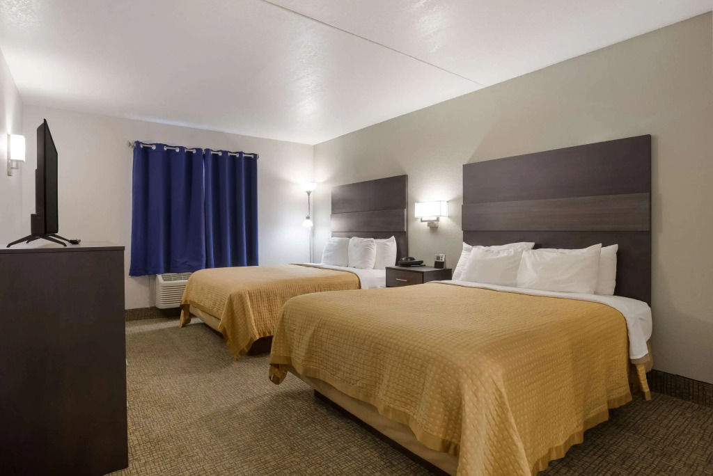 Rodeway Inn Branson, Brick House