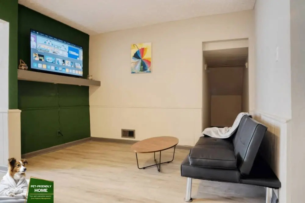 Charming Windsor Park Stay 1BR 1BA w Workspace