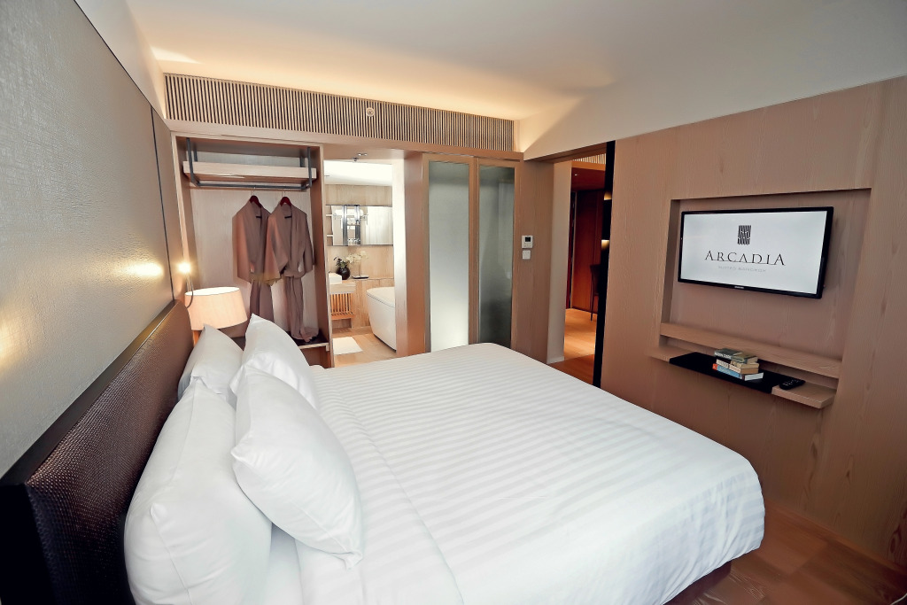 Arcadia Suites Ploenchit Bangkok