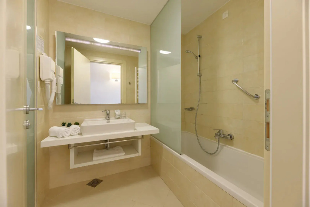 Family Hotel Adria - All inclusive