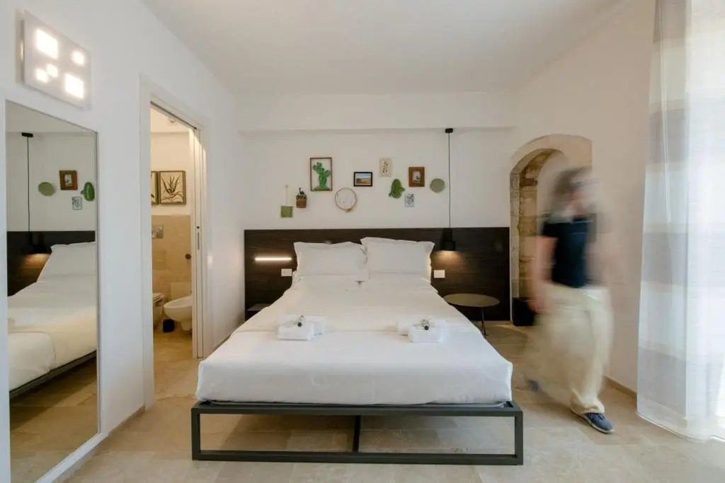 IBLA ROOMS