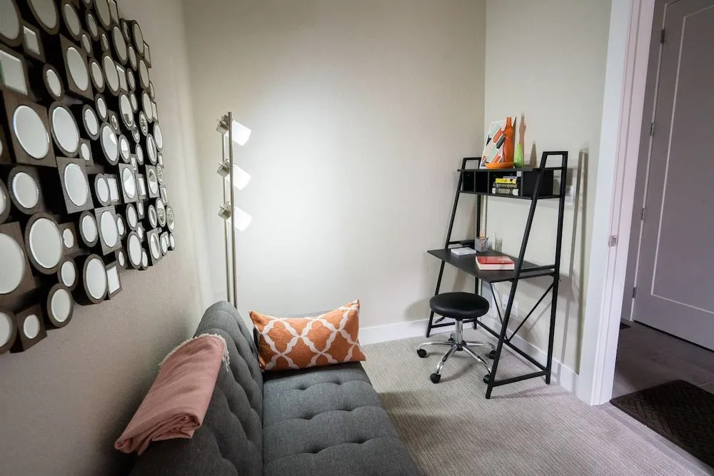 Classic City Condo Views From Golden Triangle
