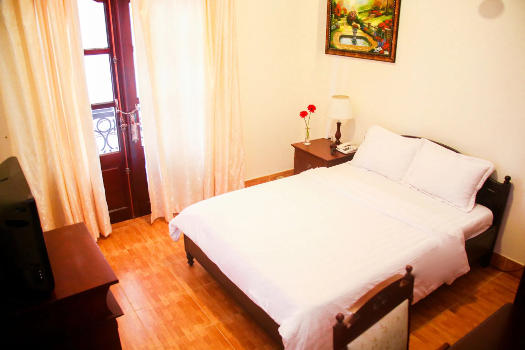 Le Petit Paris Dalat Hotel