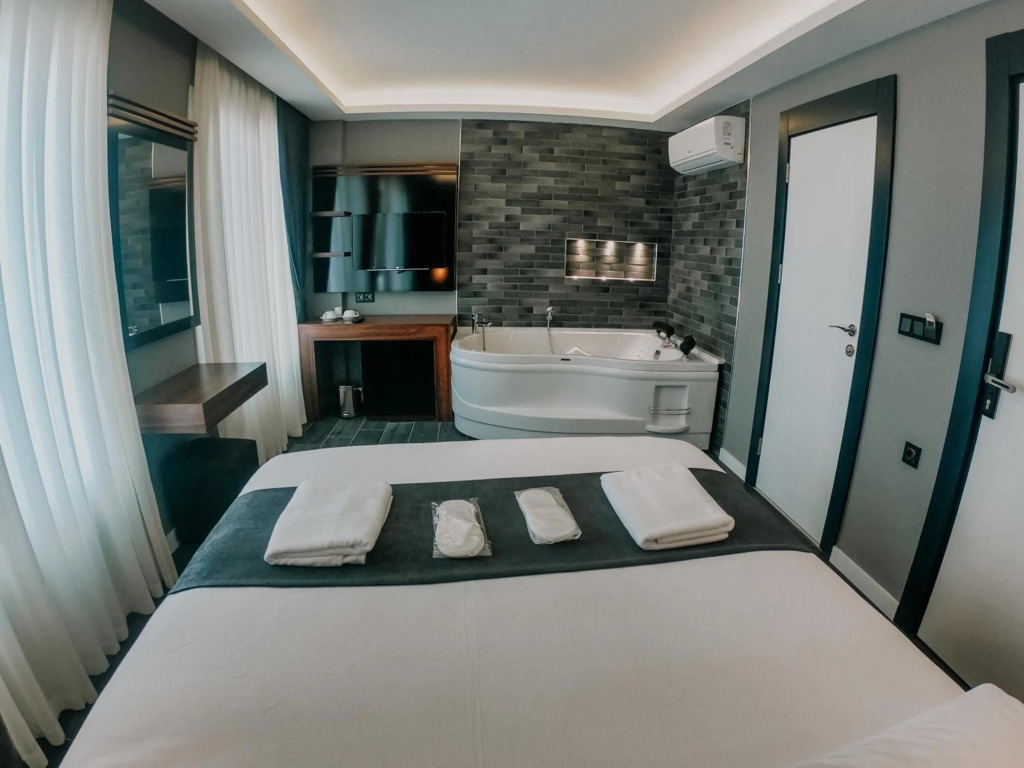 Naro Suites Çeşme Marina