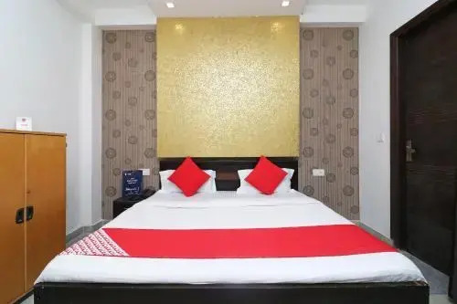 Royal Rahul Residency by OYO Rooms