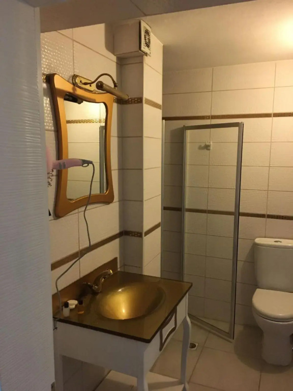 Uckale Hotel