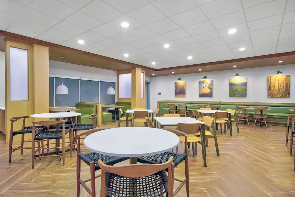 Fairfield by Marriott Inn & Suites Cincinnati North West Chester