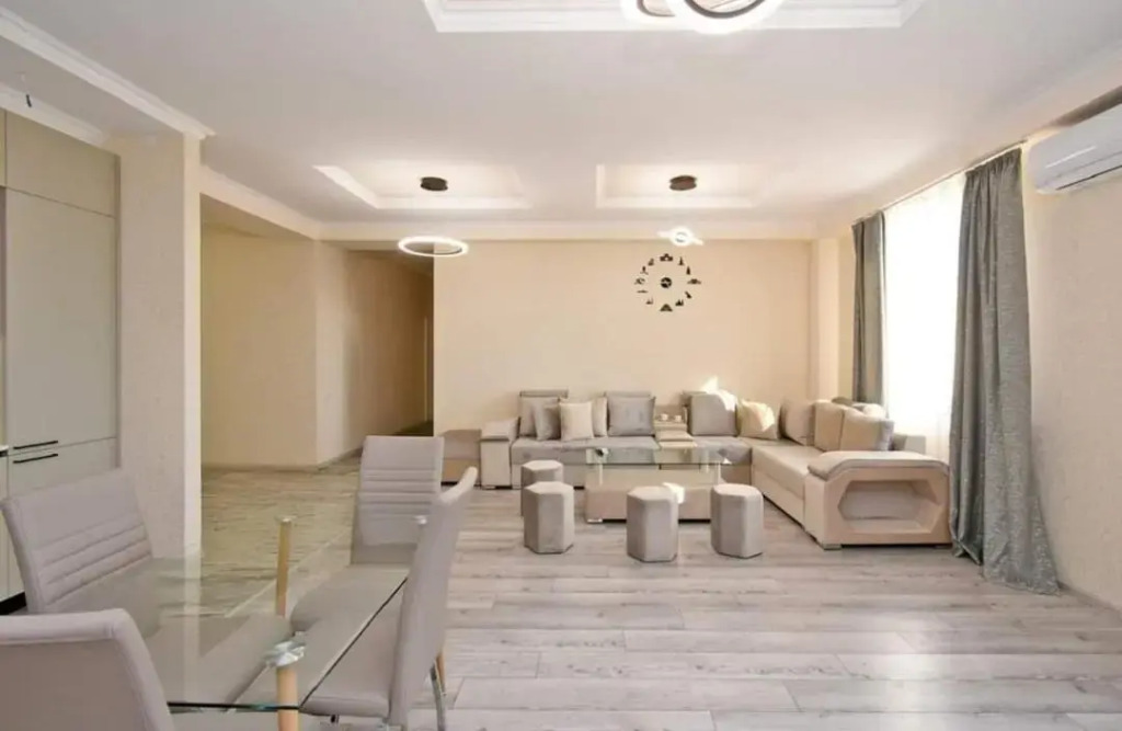 Cozy Apt By Opera, Sayat Nova Ave, 2 bathrooms, Open Balcony