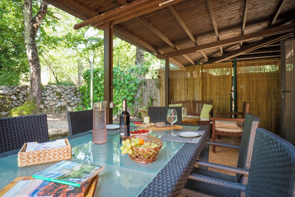 Santa Colomba House Nature And Pool