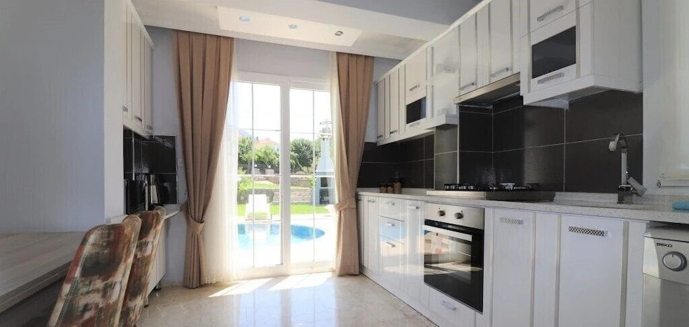 Villa AKD1  by JoyLettings