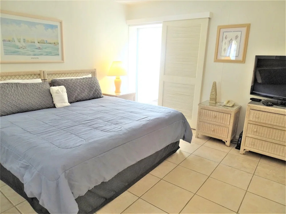 Sea Club Ii Unit 2b- Beach Access! 1 Bedroom Apts