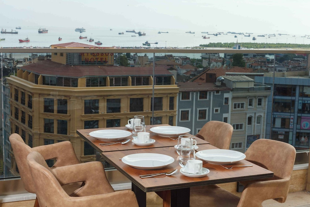 Istanbul Old City Beyazid Belmond Hotel