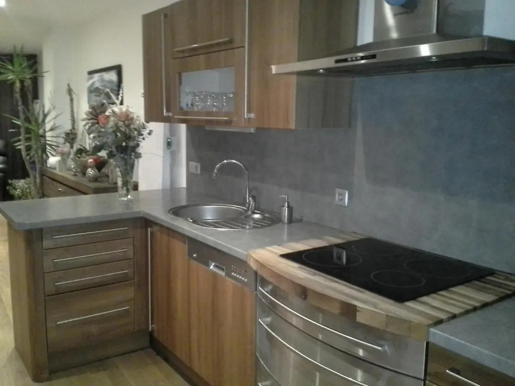 Magnifique appartement, face au Port de Granville, avec vue sur mer, à 200 m du centre ville.