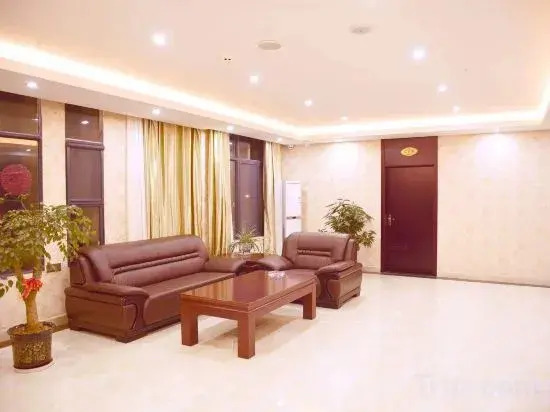 Zouzi Hotel (Nanjing Lishui Development Zone Automobile 4S Yuan Branch)