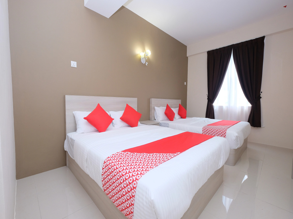 Super OYO 43935 Mancalin Hotel