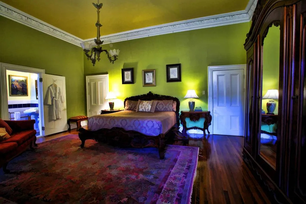 Southern Mansion