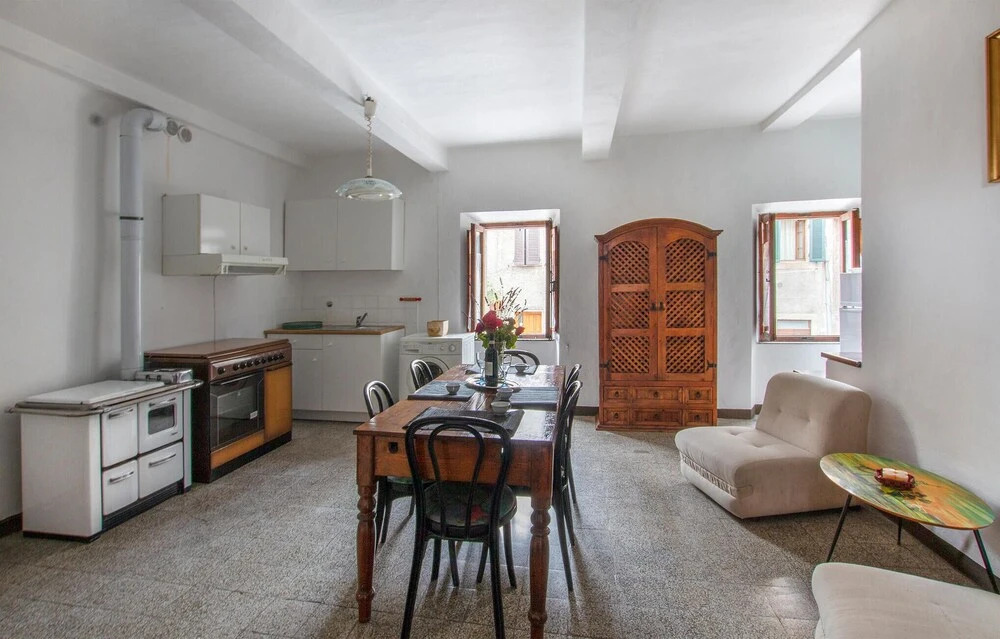 Stunning Home in Vivo D'orcia With Wifi and 2 Bedrooms