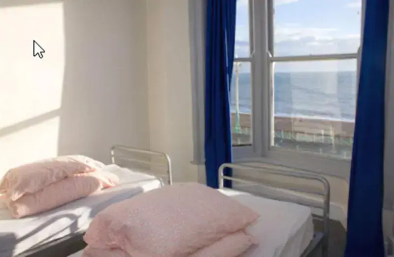 The Grapevine Seafront - Hostel