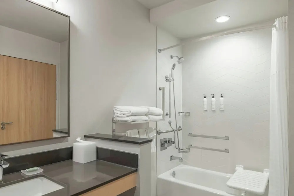 Fairfield Inn & Suites Kansas City at The Legends