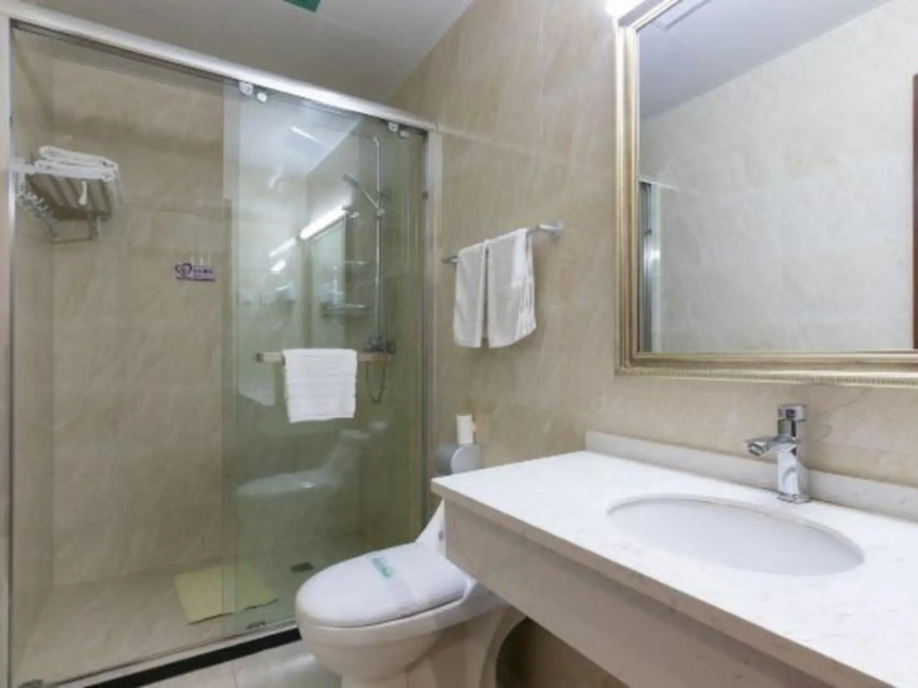 Sunshine Holiday Hotel