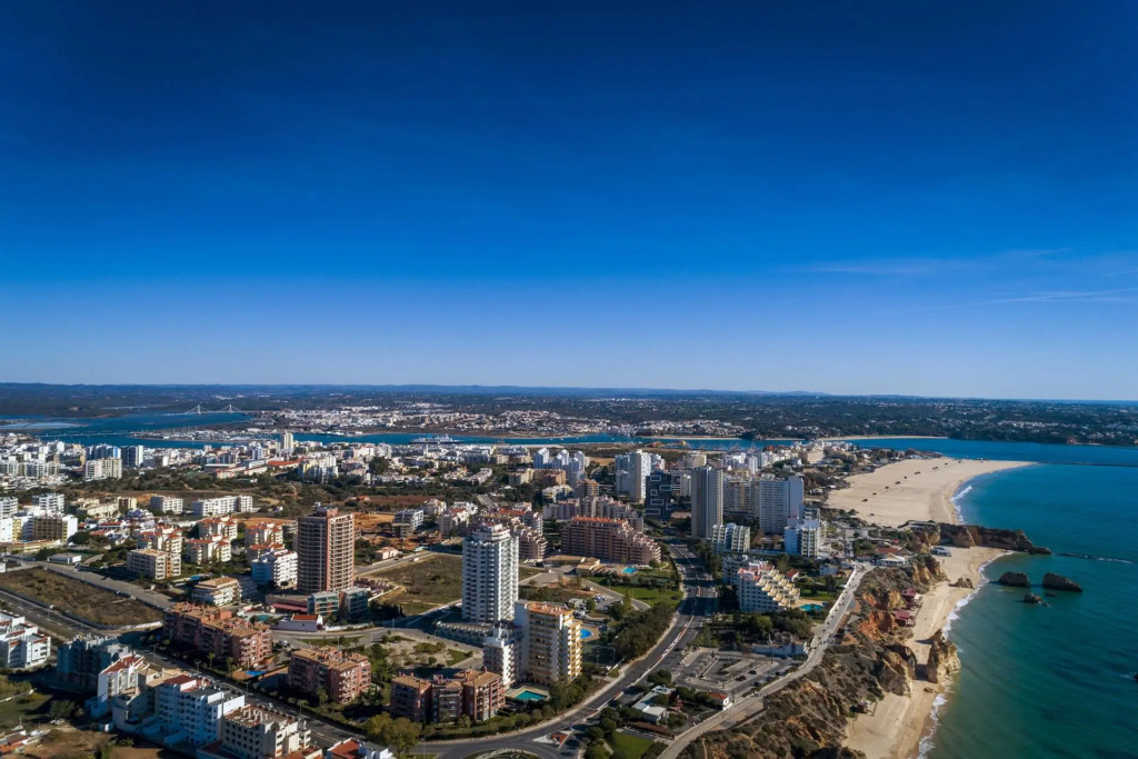B44 - Alto do Quintao Central Apartment