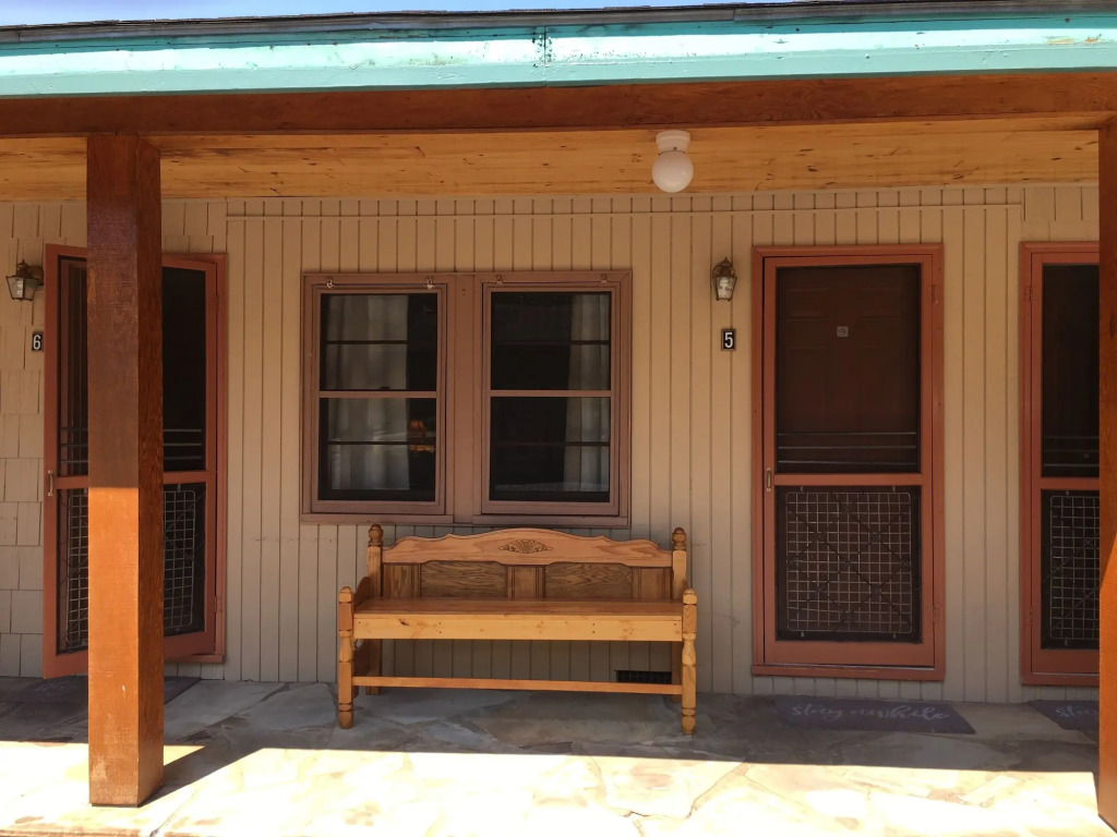 Marshalls Creek Rest Motel