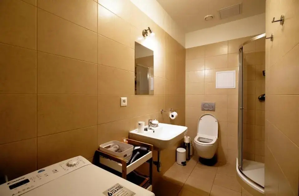Cosy studio, 15min to Old Centre, Self-check in, Free Wifi, Welcome drink!