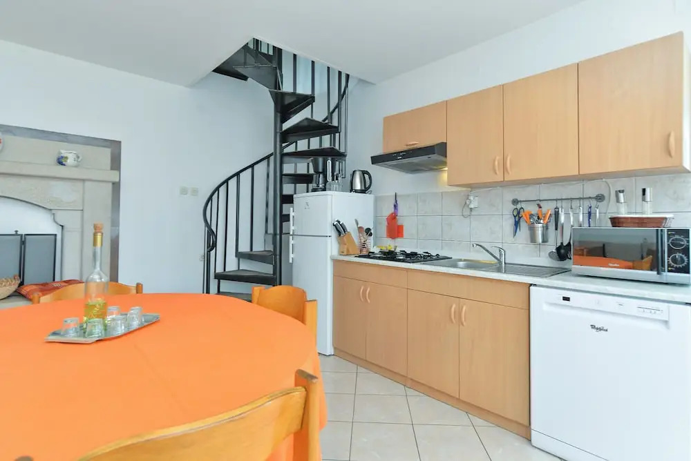 Apartments Tanja 100