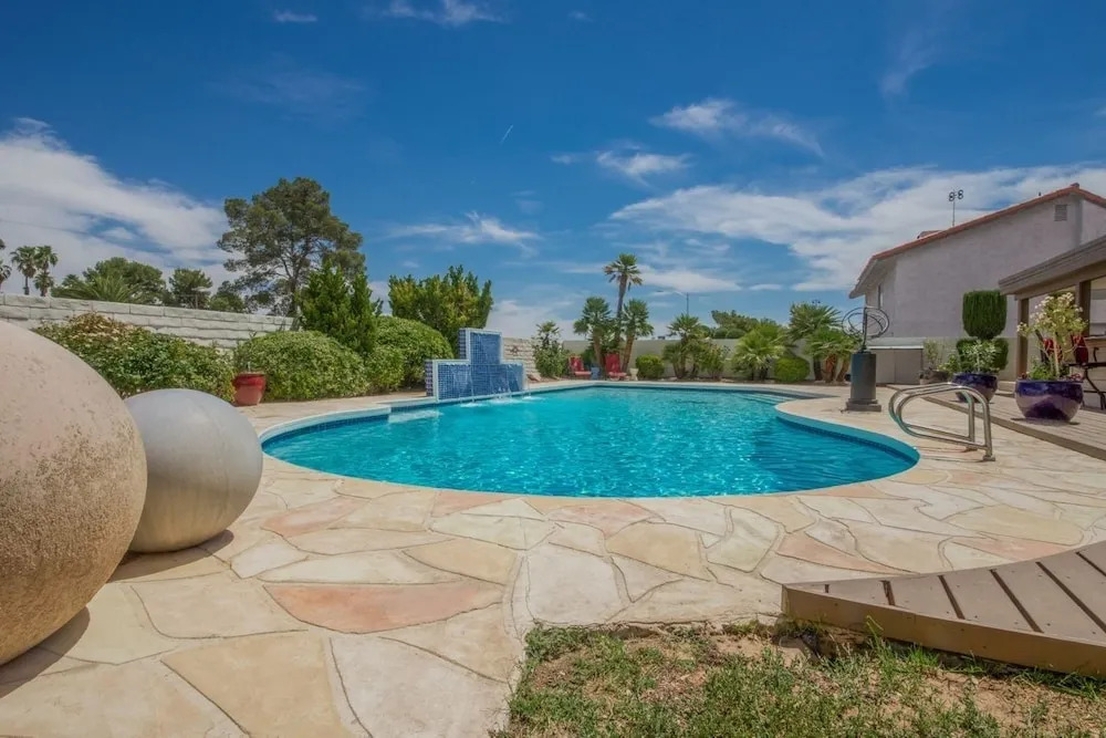 Luxurious 6BR 7min to Las Vegas Strip
