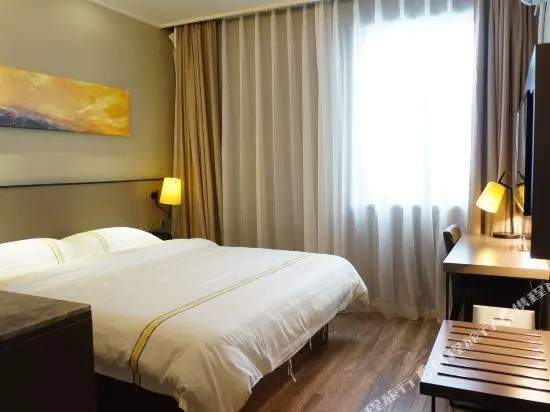 Ease Hotel (Beijing Liangxiang University Town)