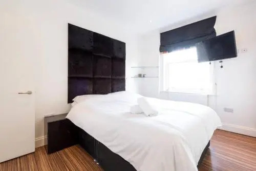 Gorgeous Apartment in Trendy Neighbourhood (Hm3)