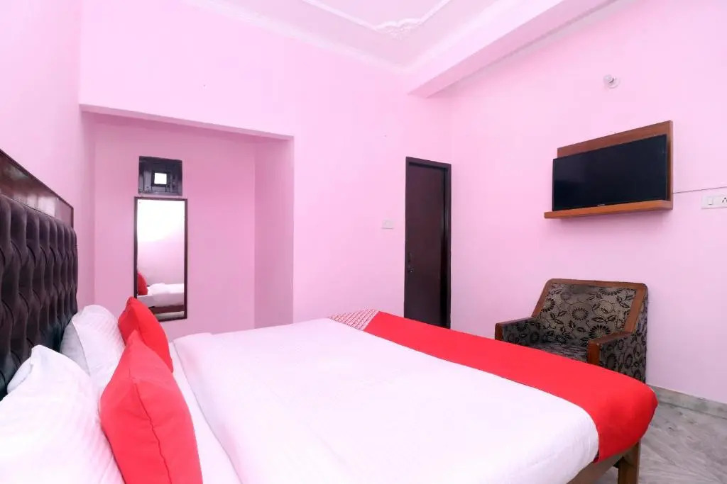 Hotel O Simran