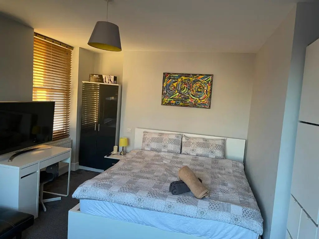 Camden Large 2 Bedroom Flat Guest House