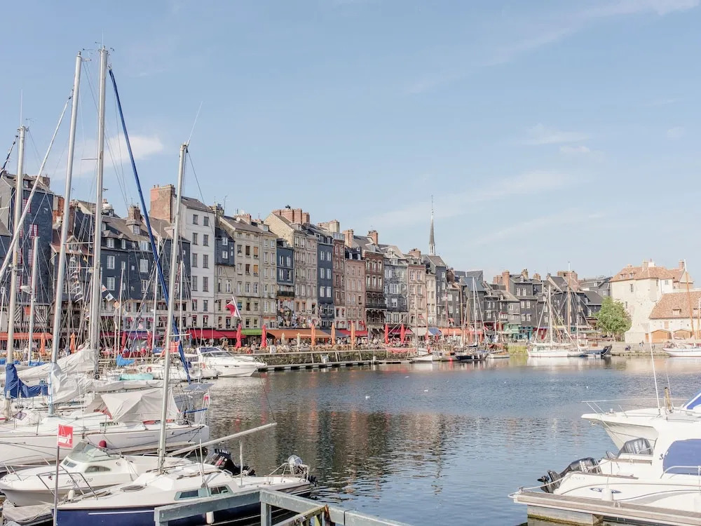 Comfortable, Modernized Apartment bad 300m From the Famous Harbor of Honfleur