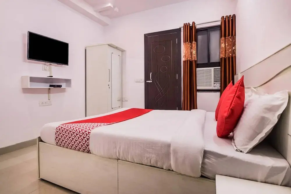 OYO 23296 Hotel Quality Time