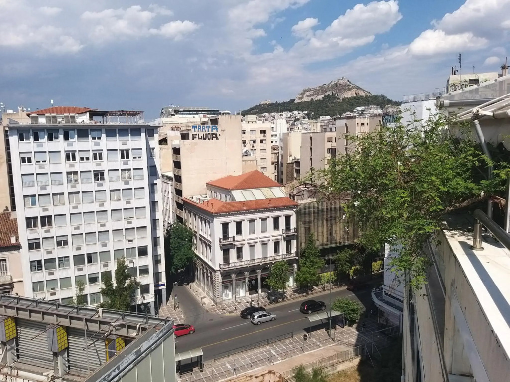 Amazing Apartments @ Aiolou Str