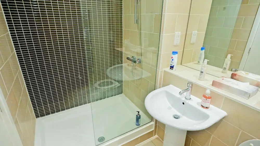 Modern Spacious 2-bed Apartment in London