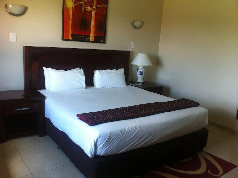 Desert Sands Hotel