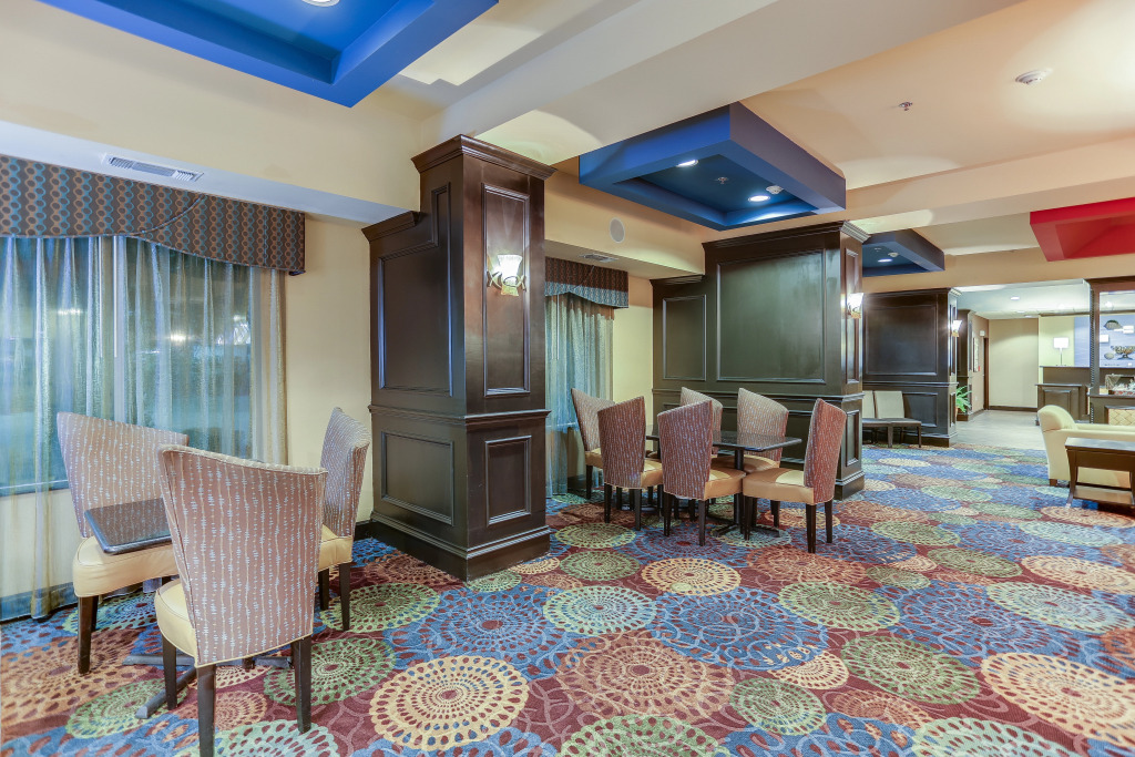 Holiday Inn Express Hotel & Suites Huntsville by IHG