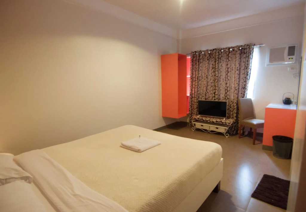 Avenue One Hotel