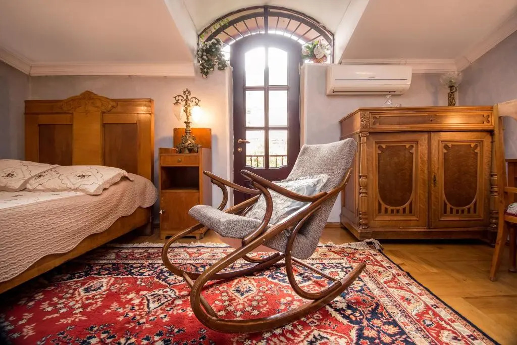 Lias Guest House