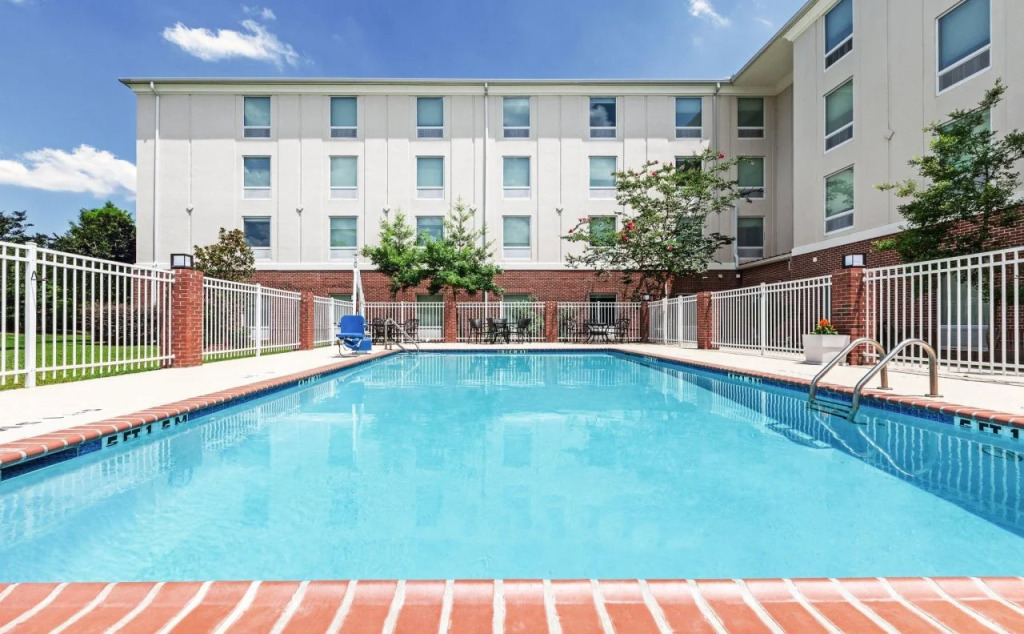 Holiday Inn Express & Suites Baton Rouge East by IHG