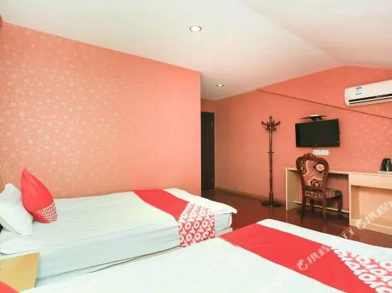 Zhenjiang passer-by house hotel